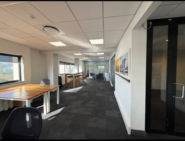 502M² OFFICE TO LET IN CLAREMONT